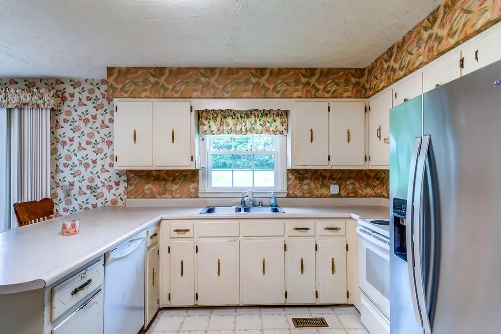 145 Country Estates Drive Paint Lick KY 40461