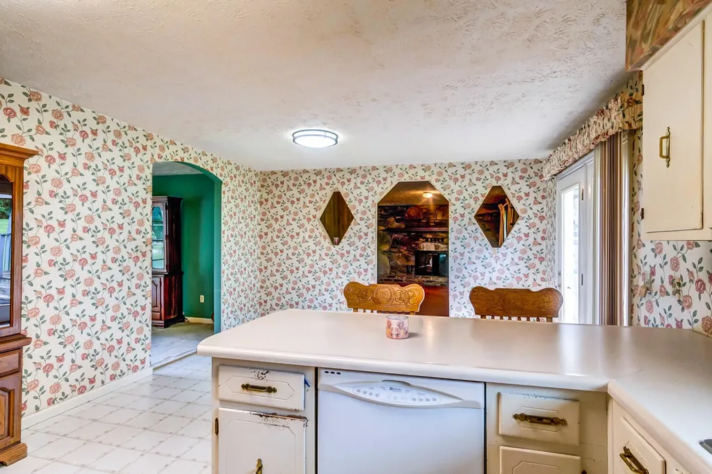 145 Country Estates Drive Paint Lick KY 40461