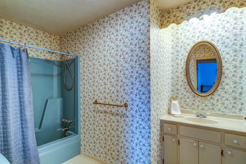 145 Country Estates Drive Paint Lick KY 40461