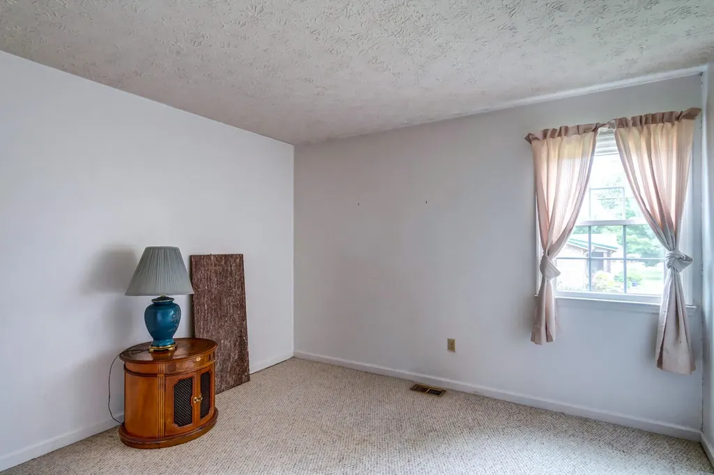 145 Country Estates Drive Paint Lick KY 40461