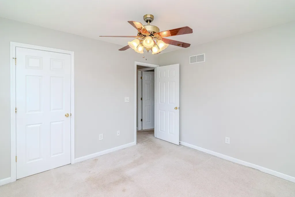 174 Fairview Avenue Lawrenceburg KY 40342
