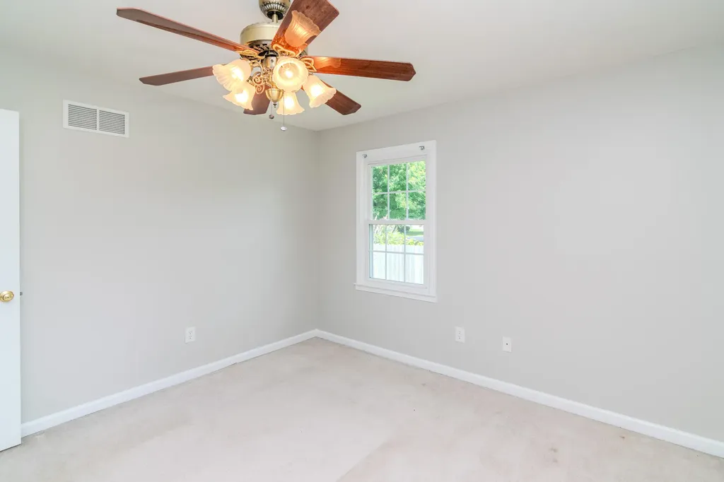 174 Fairview Avenue Lawrenceburg KY 40342