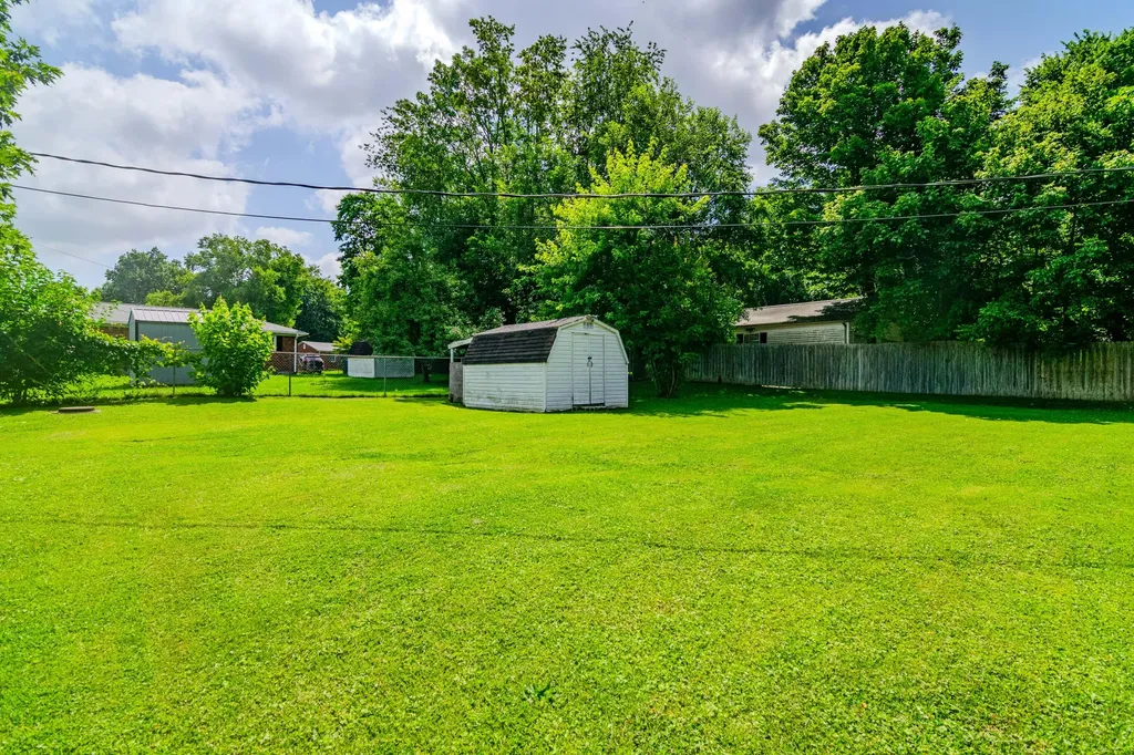 174 Fairview Avenue Lawrenceburg KY 40342