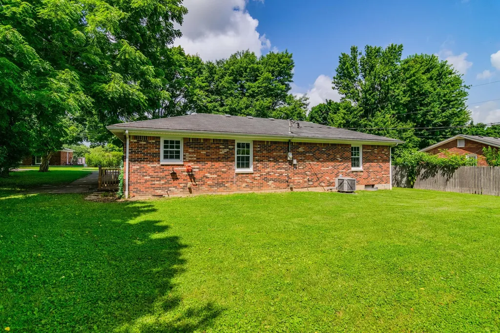 174 Fairview Avenue Lawrenceburg KY 40342