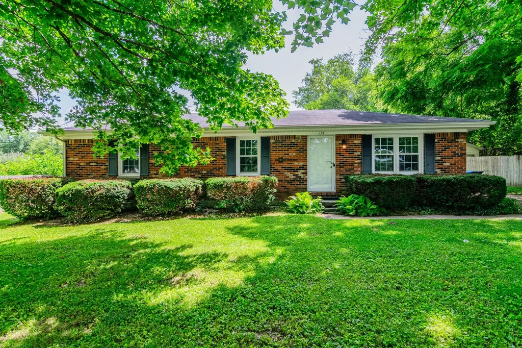 174 Fairview Avenue Lawrenceburg KY 40342