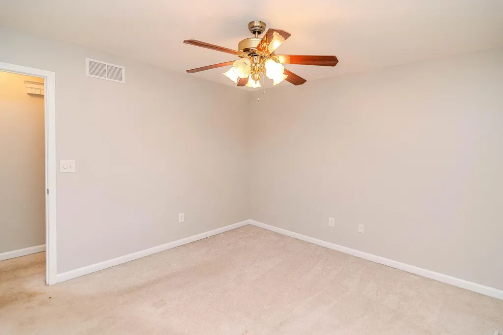 174 Fairview Avenue Lawrenceburg KY 40342