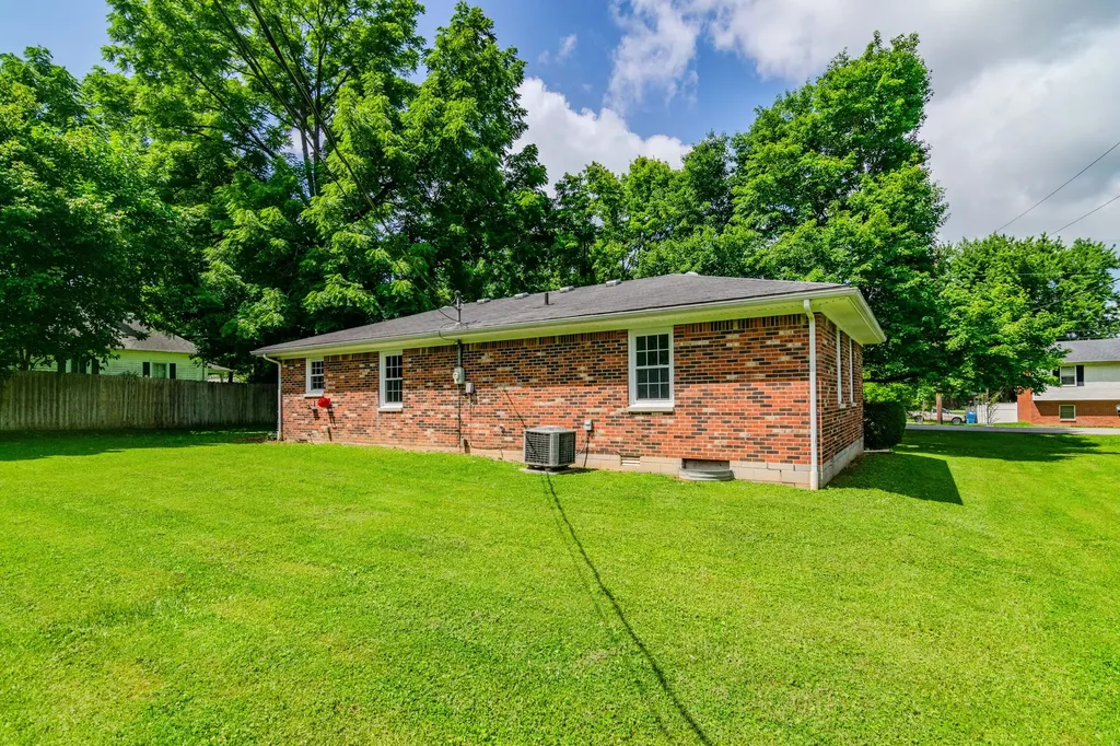 174 Fairview Avenue Lawrenceburg KY 40342