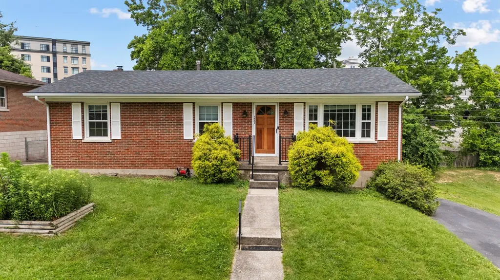3841 Walhampton Drive Lexington KY 40517
