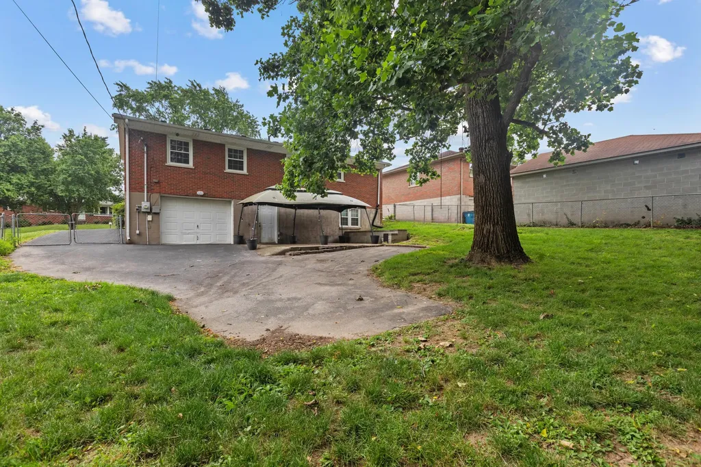 3841 Walhampton Drive Lexington KY 40517