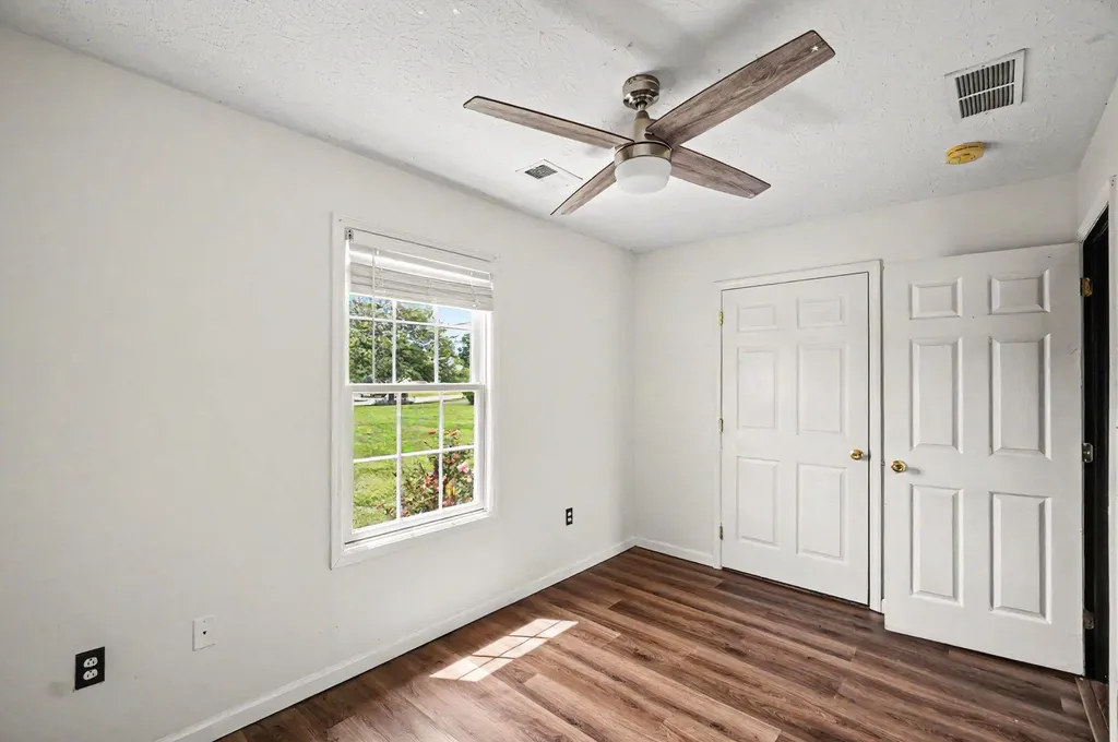 263 Creekwood Drive Berea KY 40403