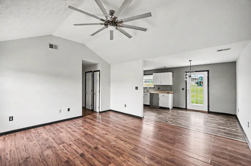263 Creekwood Drive Berea KY 40403