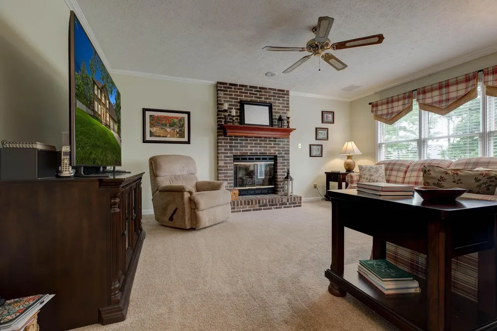 182 Chardonnay Court Winchester KY 40392