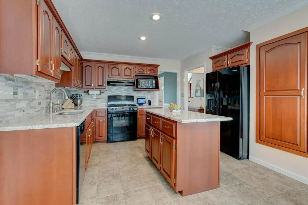182 Chardonnay Court Winchester KY 40392