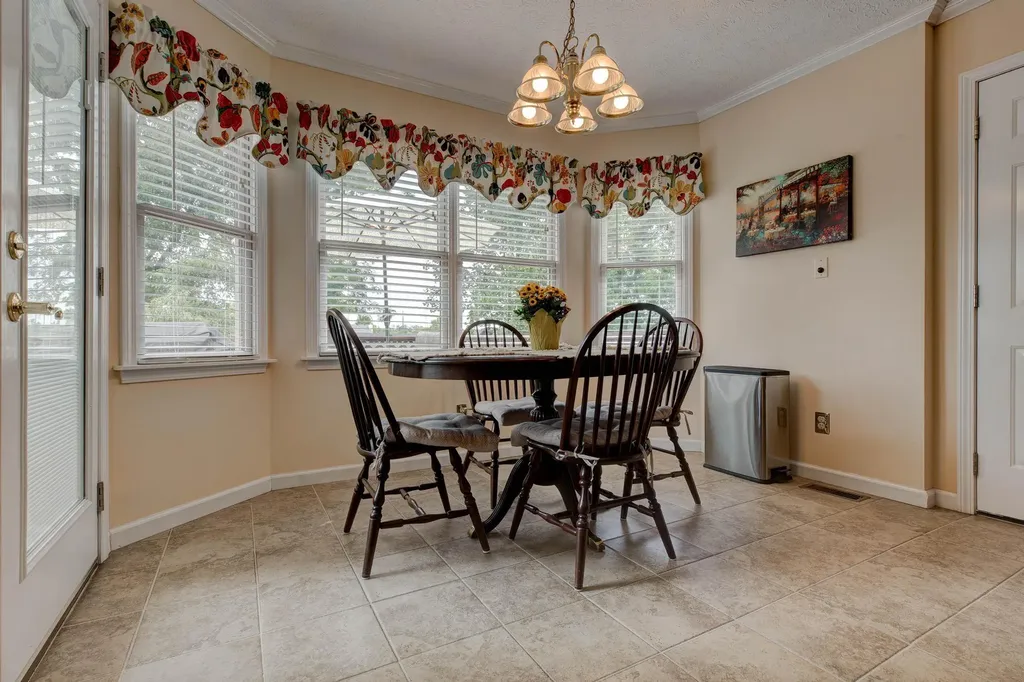 182 Chardonnay Court Winchester KY 40392