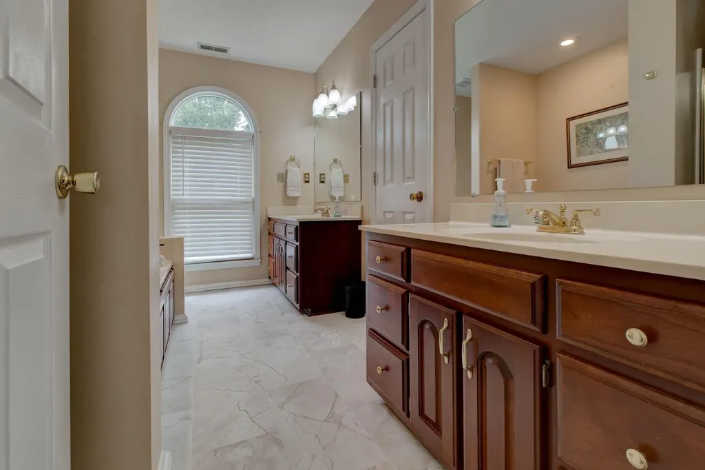 182 Chardonnay Court Winchester KY 40392