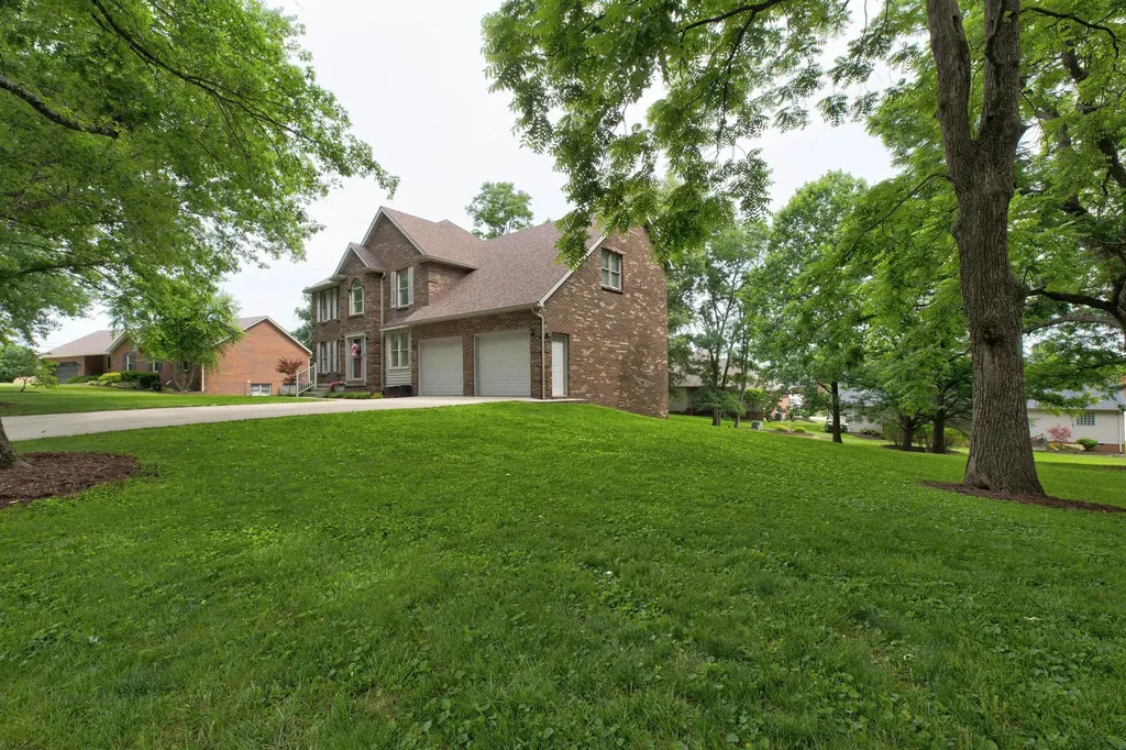 182 Chardonnay Court Winchester KY 40392