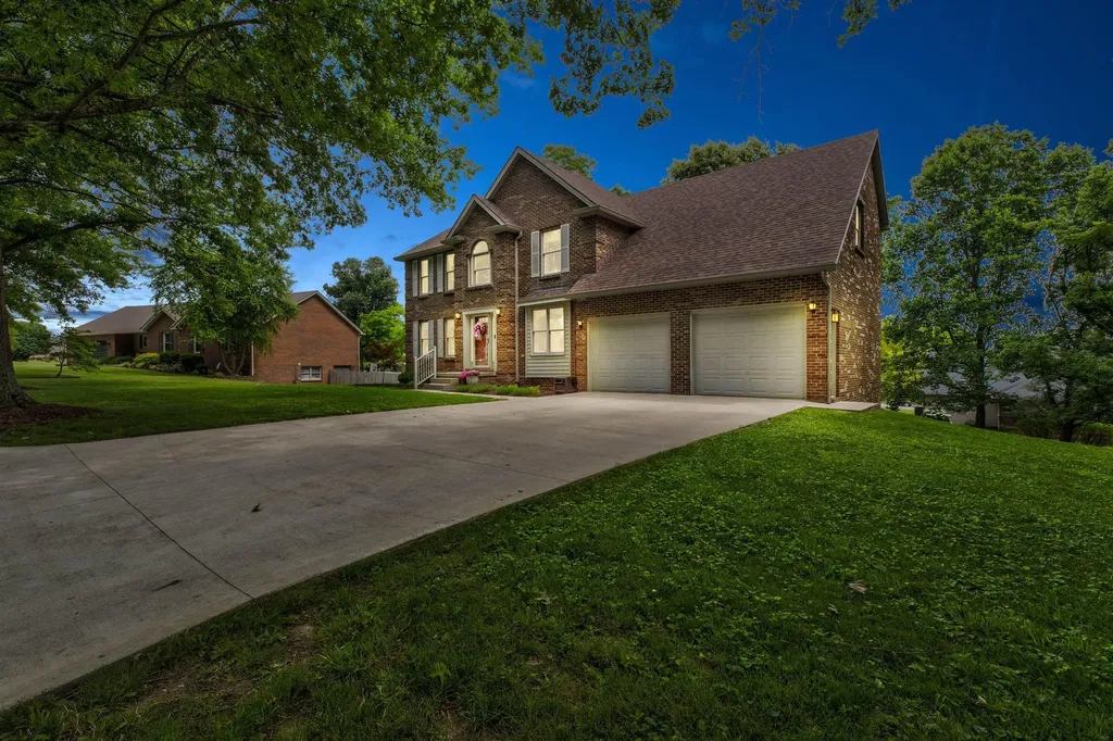 182 Chardonnay Court Winchester KY 40392