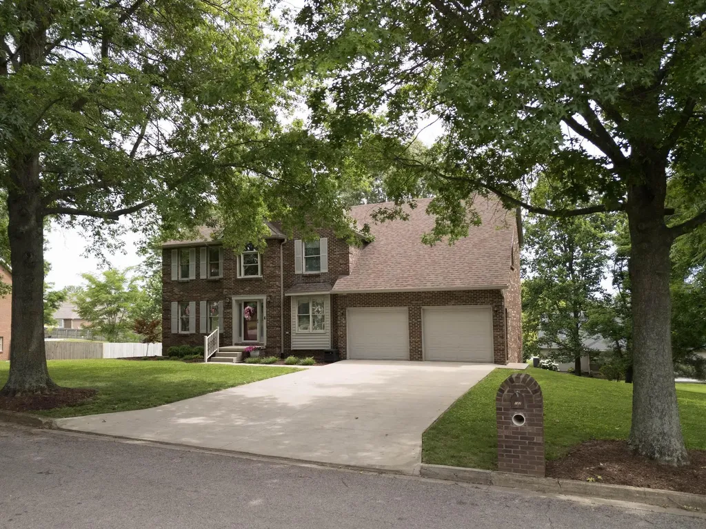 182 Chardonnay Court Winchester KY 40392