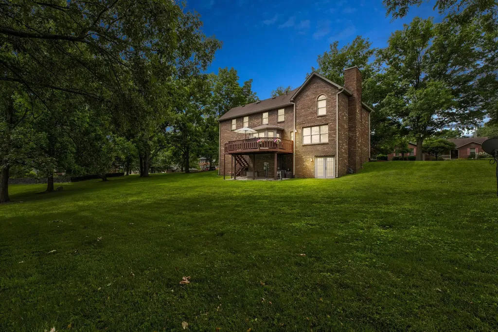 182 Chardonnay Court Winchester KY 40392