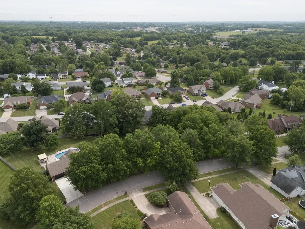 182 Chardonnay Court Winchester KY 40392