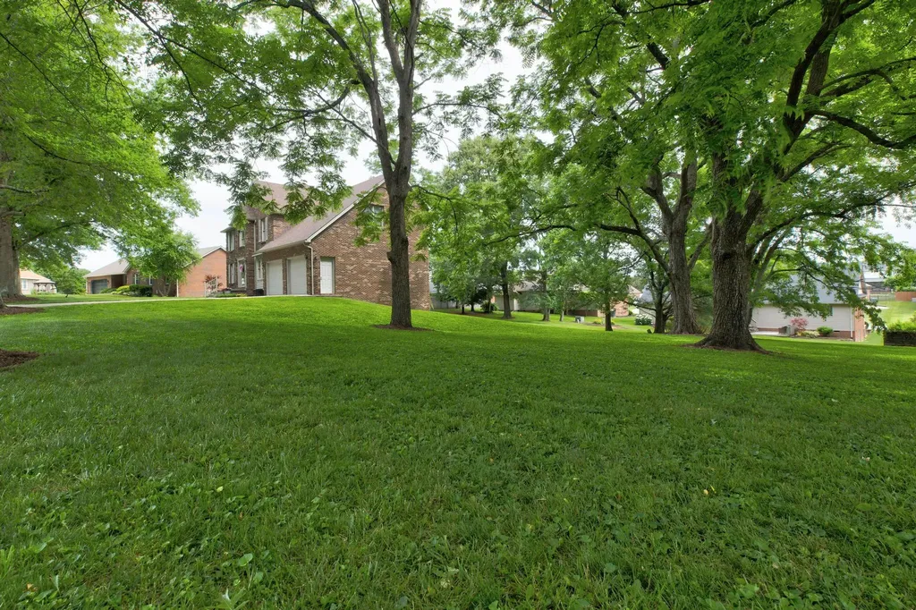 182 Chardonnay Court Winchester KY 40392
