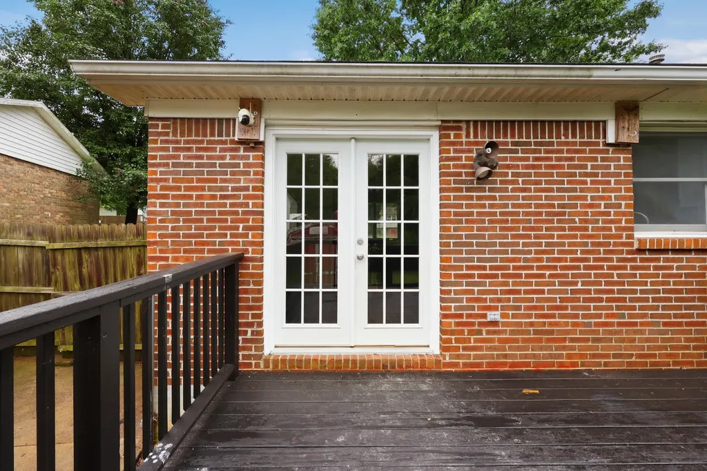 320 Sycamore Court Frankfort KY 40601