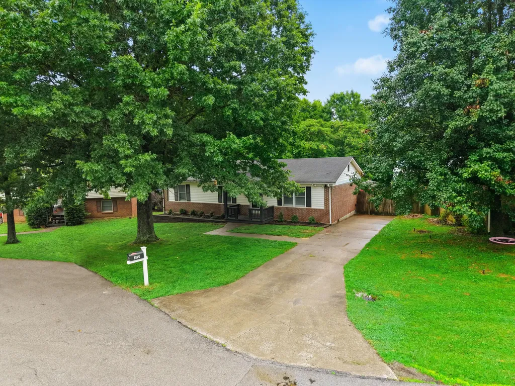 320 Sycamore Court Frankfort KY 40601