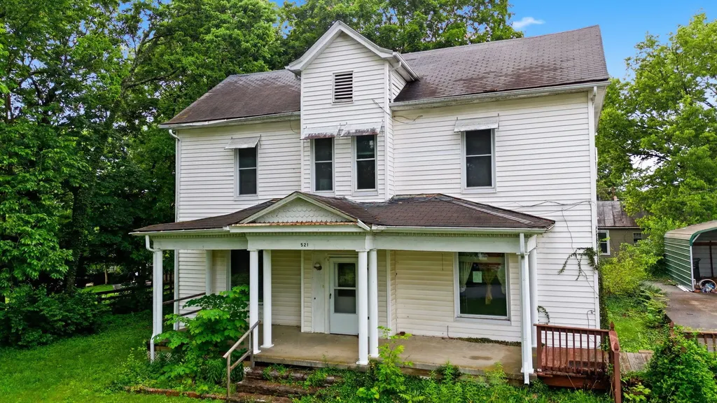 521 N Lexington Avenue Wilmore KY 40390