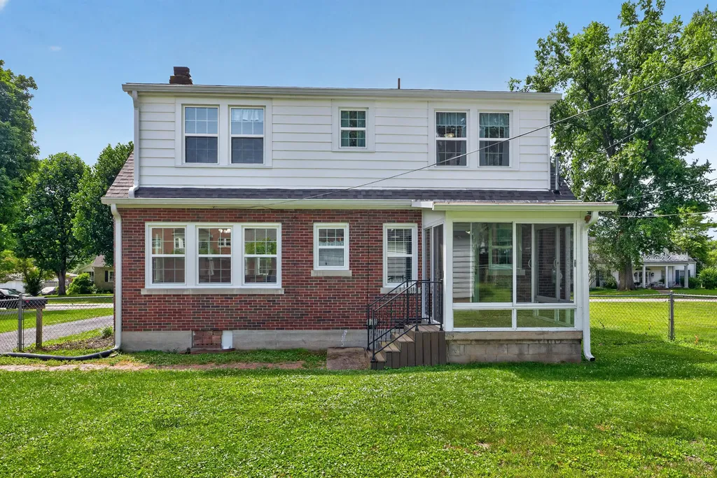 304 Village Drive Lawrenceburg KY 40342