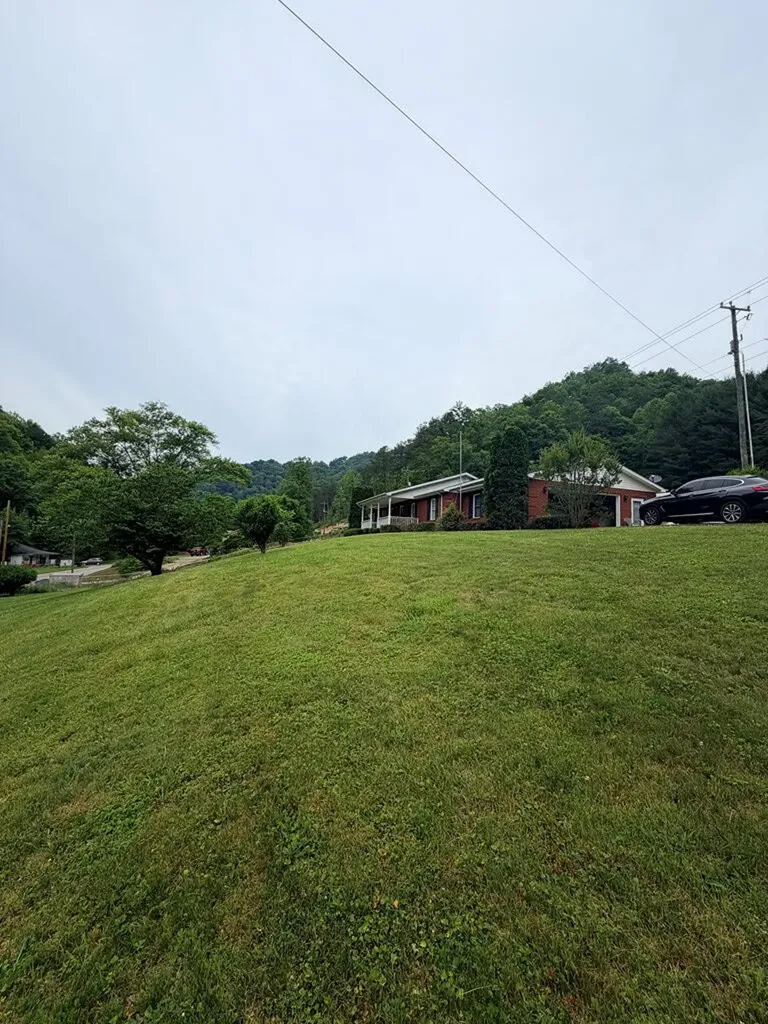 17004 Kentucky 979 Beaver KY 41604