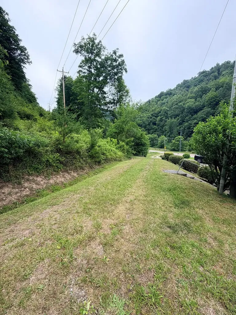 17004 Kentucky 979 Beaver KY 41604
