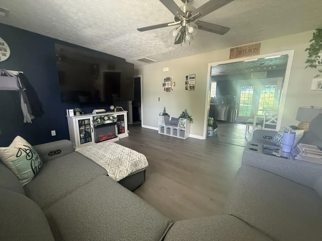 321 Burchwood Drive Berea KY 40403