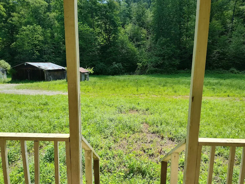 350 Boyd Cemetery Road Morehead KY 40351
