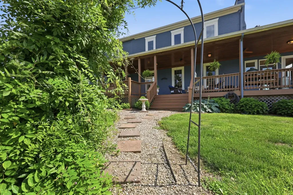 930 Steele Road Versailles KY 40383