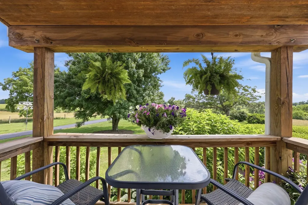930 Steele Road Versailles KY 40383