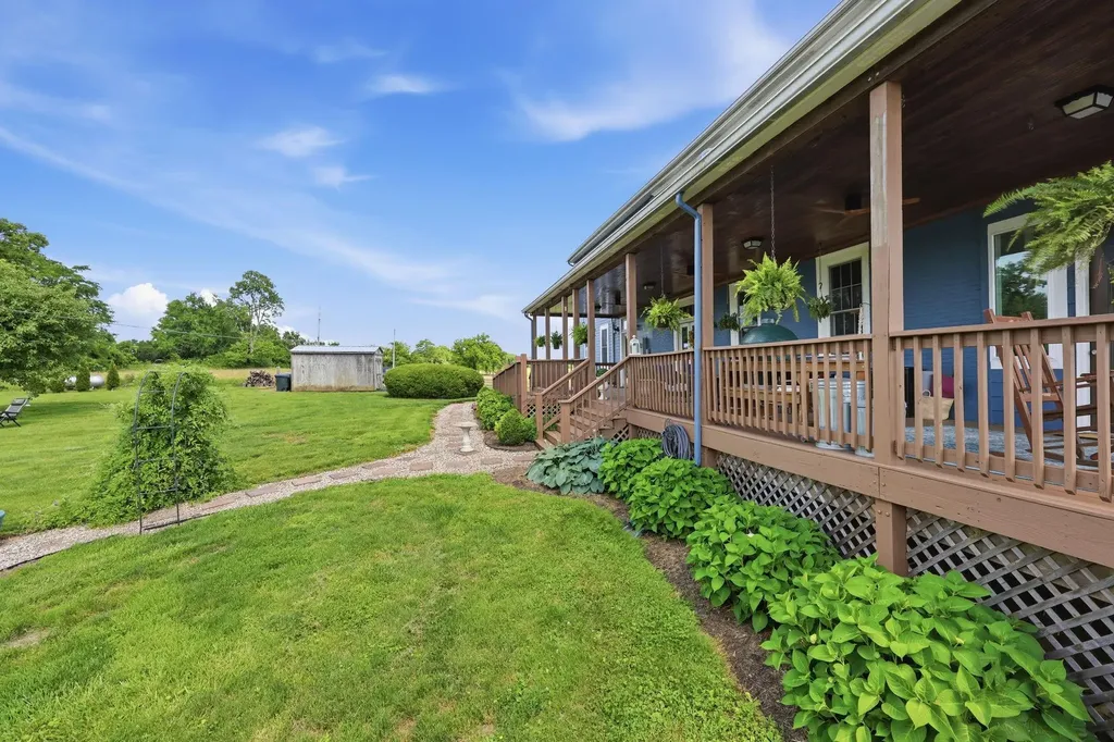 930 Steele Road Versailles KY 40383