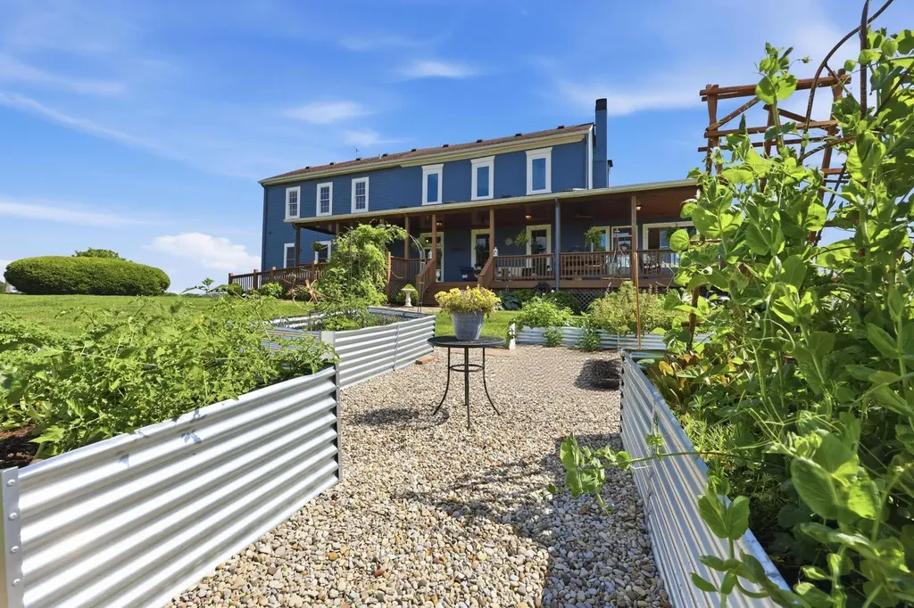 930 Steele Road Versailles KY 40383