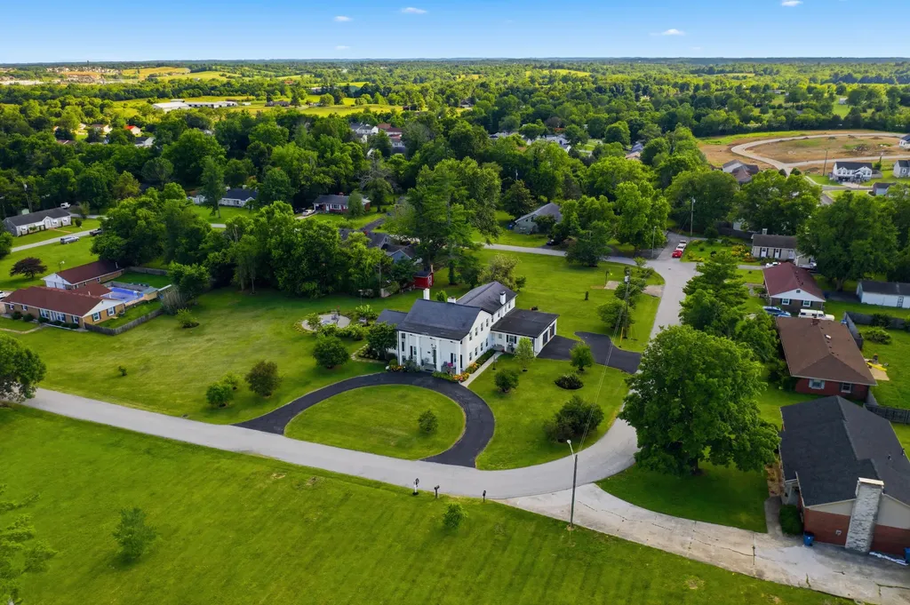1029 Linden Drive Lawrenceburg KY 40342