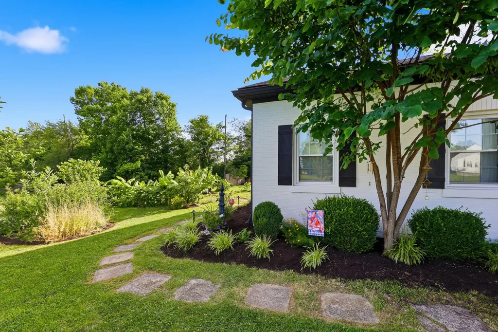 1029 Linden Drive Lawrenceburg KY 40342