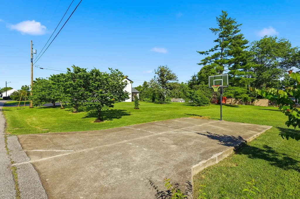 1029 Linden Drive Lawrenceburg KY 40342