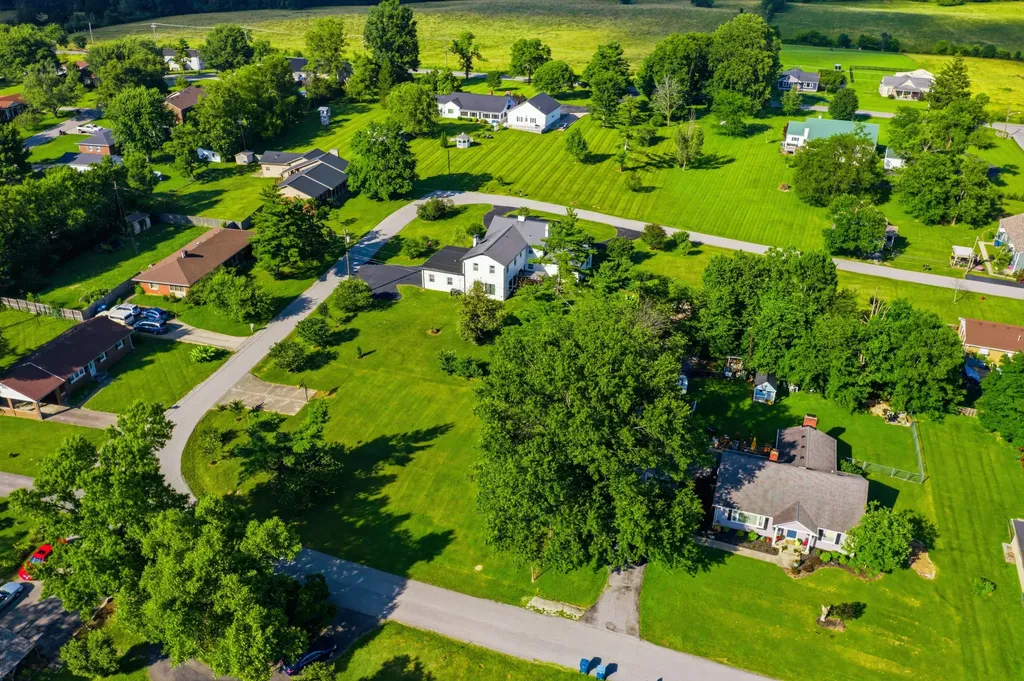 1029 Linden Drive Lawrenceburg KY 40342