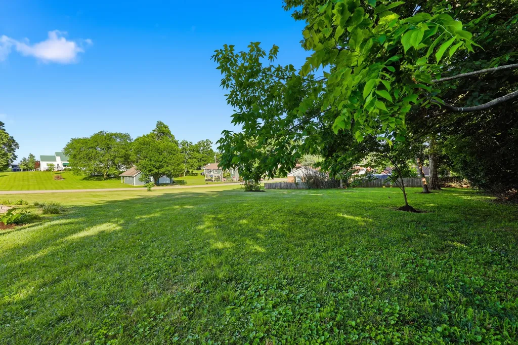 1029 Linden Drive Lawrenceburg KY 40342