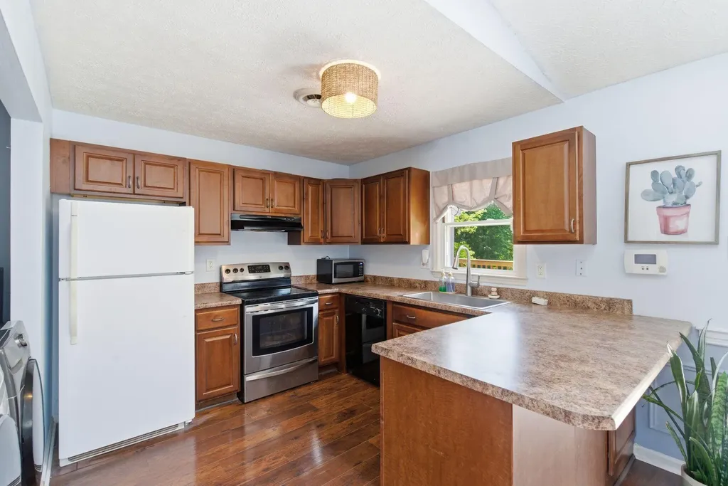 3456 Smoky Mountain Drive Lexington KY 40515