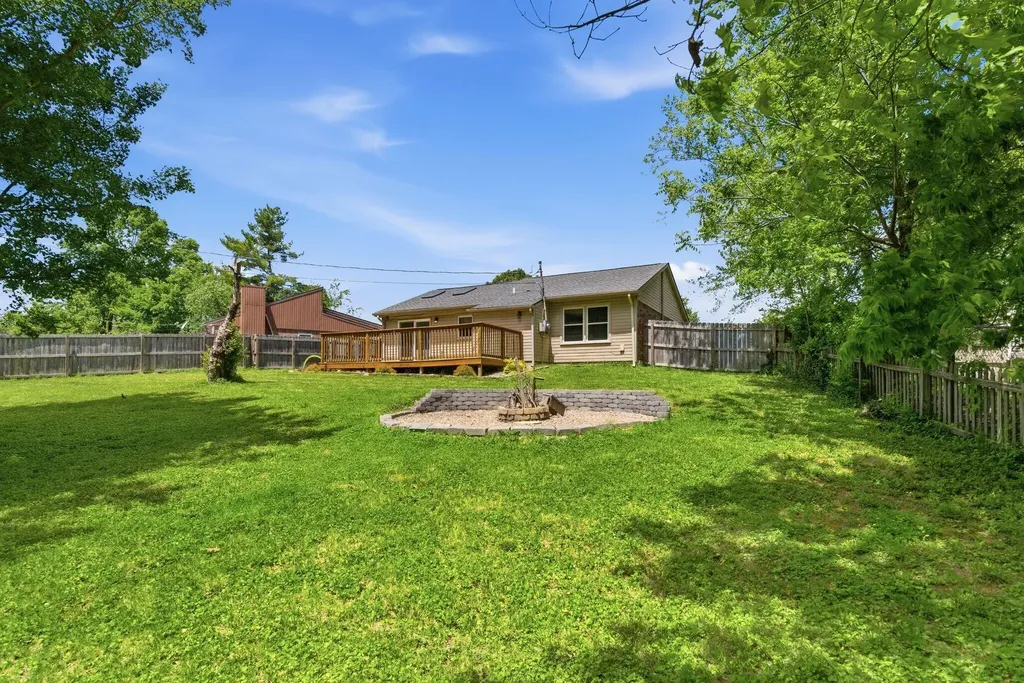 3456 Smoky Mountain Drive Lexington KY 40515
