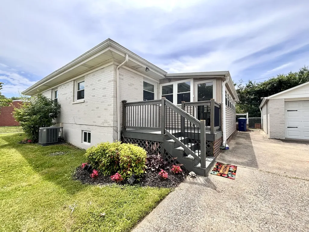 2101 Cypress Drive Lexington KY 40504