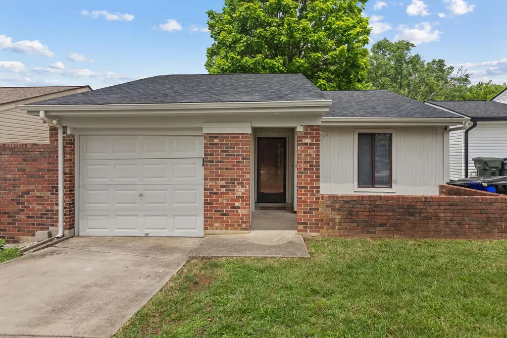 1345 Grafton Drive Lexington KY 40515