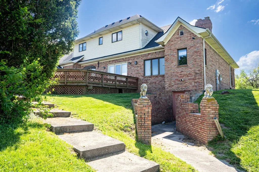 100 Rolling Ridge Lane Richmond KY 40475