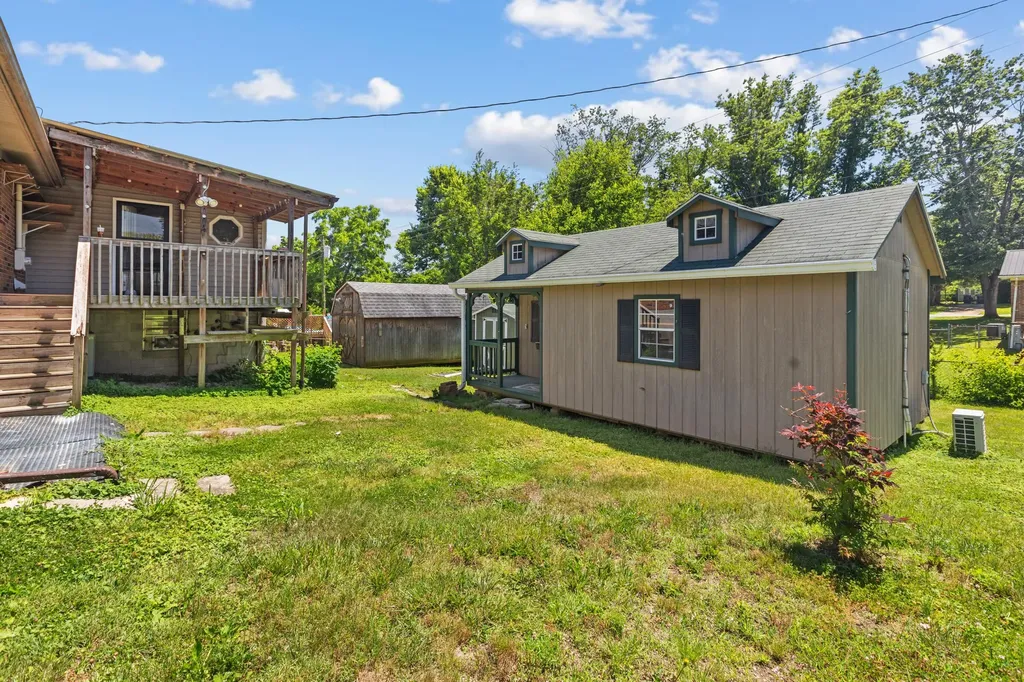 215 Lynn Drive Lawrenceburg KY 40342