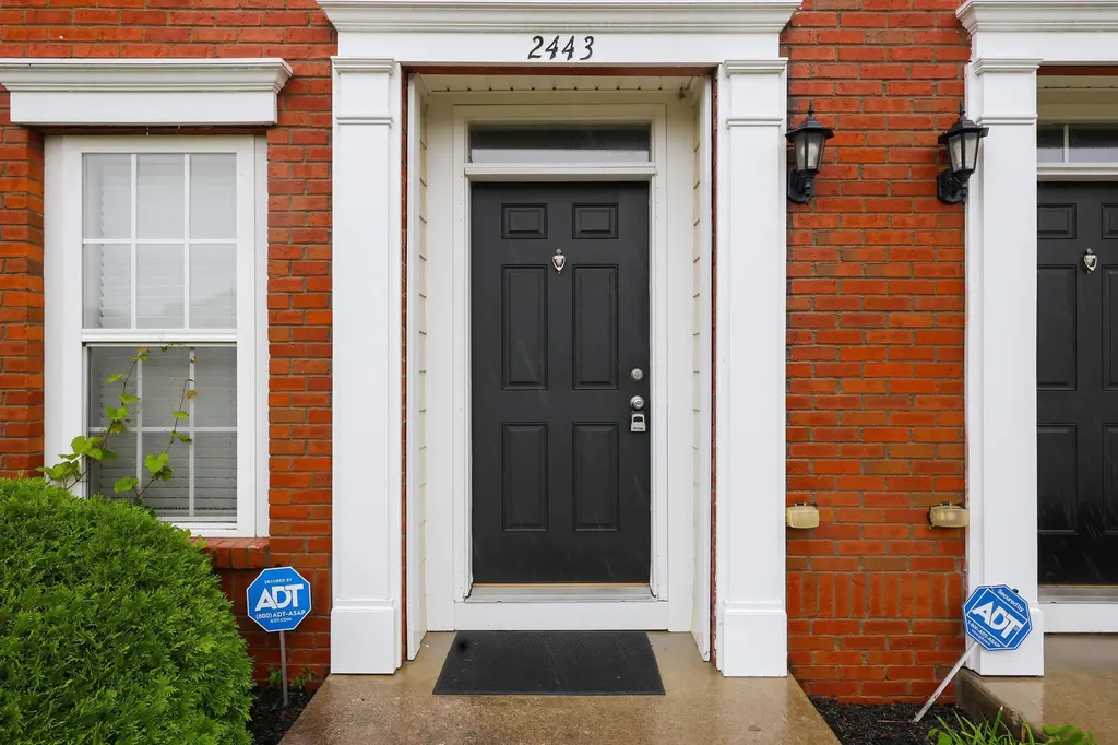 2443 Aristocracy Circle Lexington KY 40509