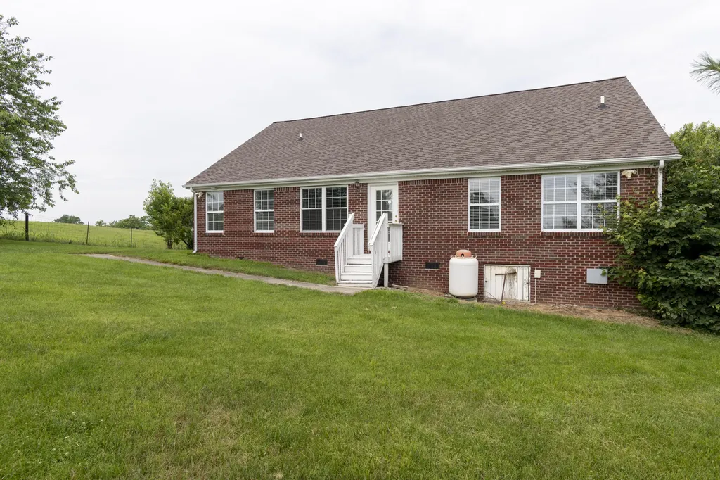 188 Elliott Ford Road Richmond KY 40475